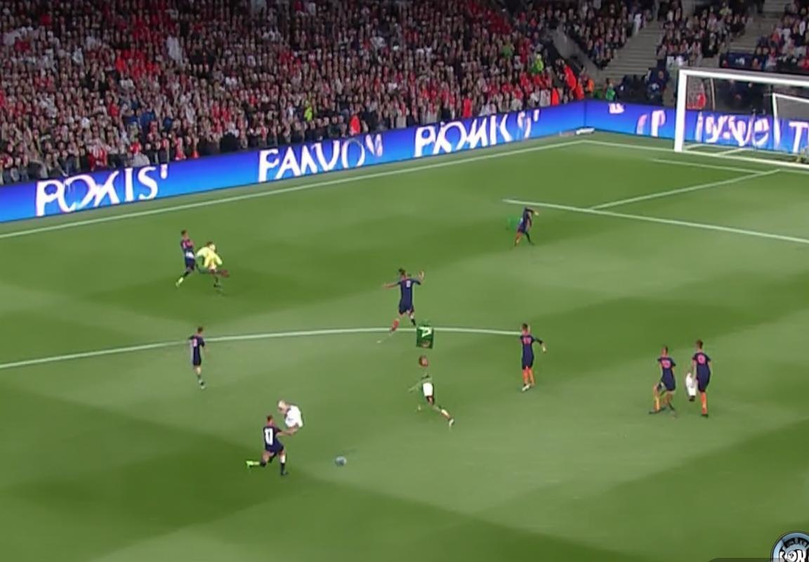 PSG与曼联欧冠巅峰对决：荣耀与战术交锋(图3)