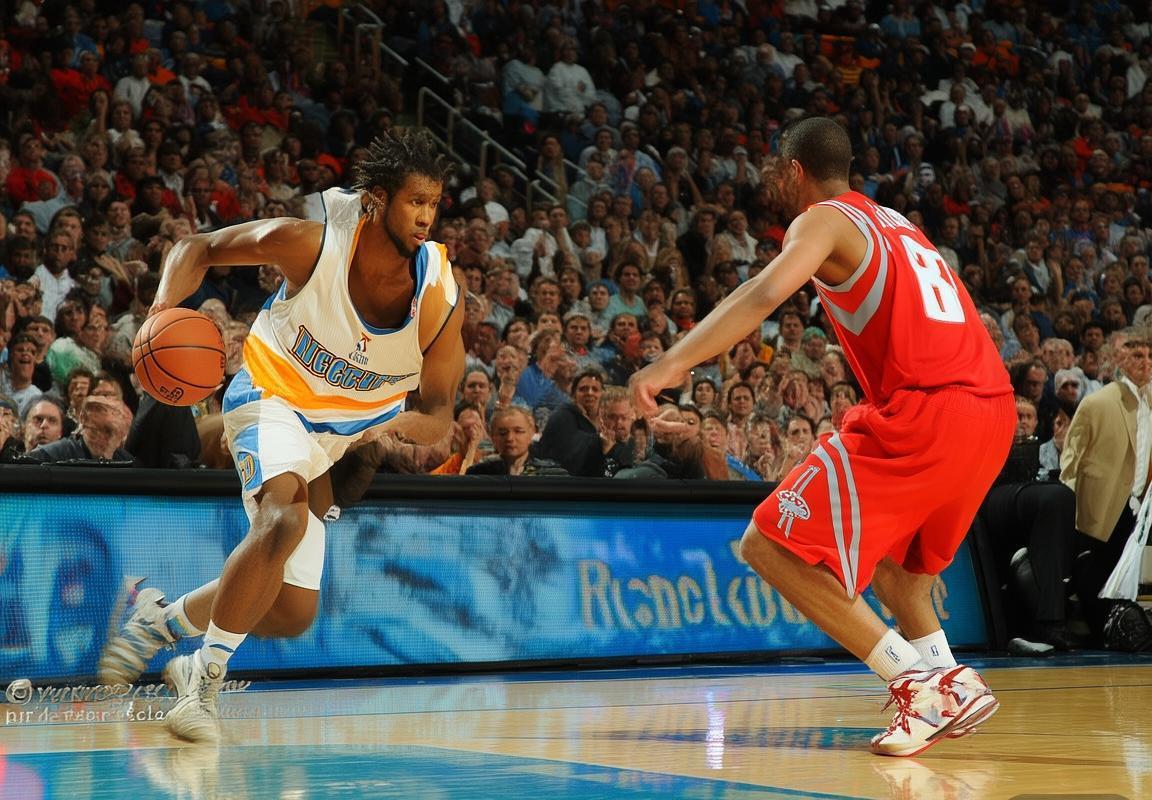 2009年NBA季后赛掘金对黄蜂：安东尼与保罗巅峰对决及战术解析(图1)