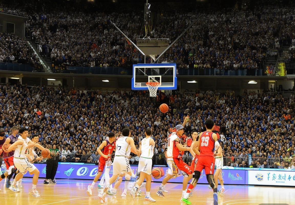 CBA巅峰对决：北京辽宁战记与战术解析(图1)