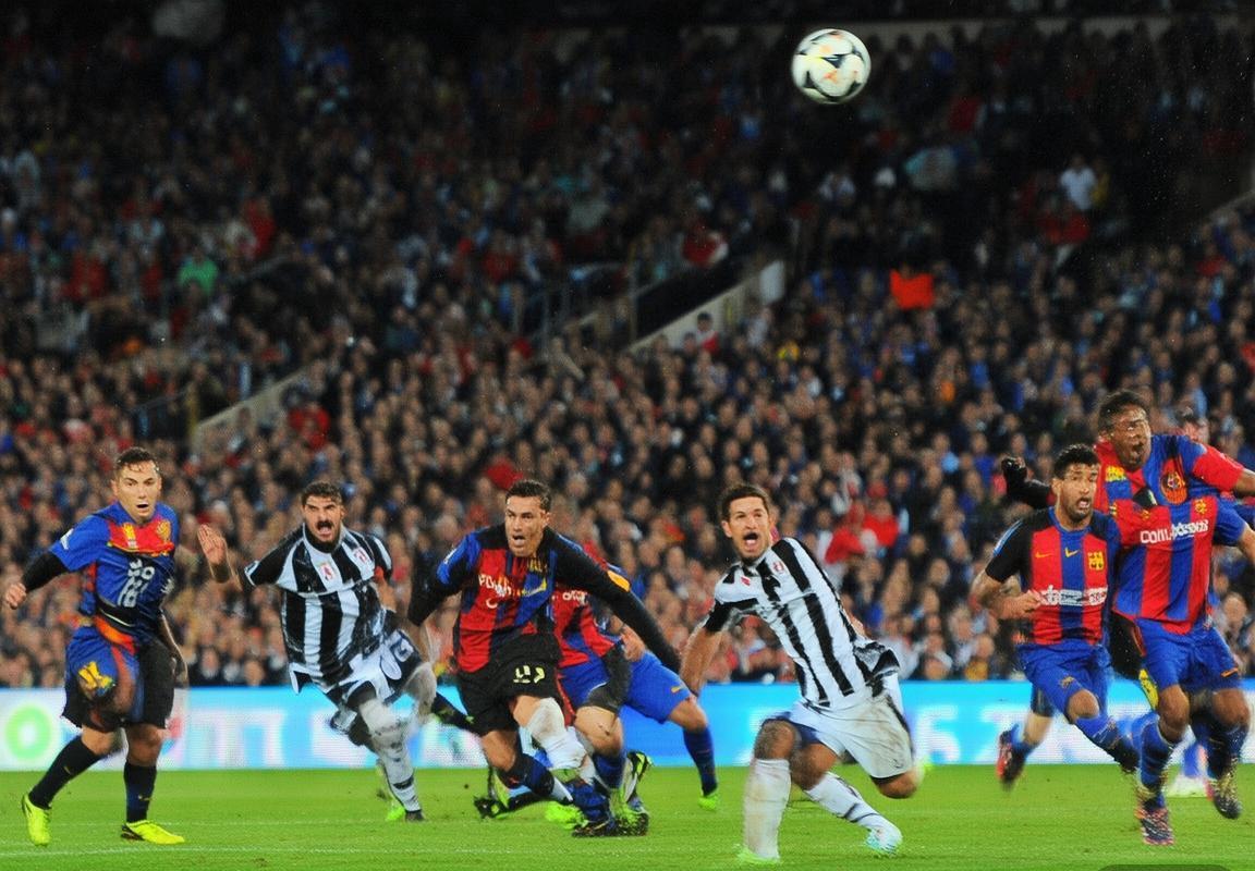 巴萨vs尤文欧冠激战：战术解析与双星对决(图2)